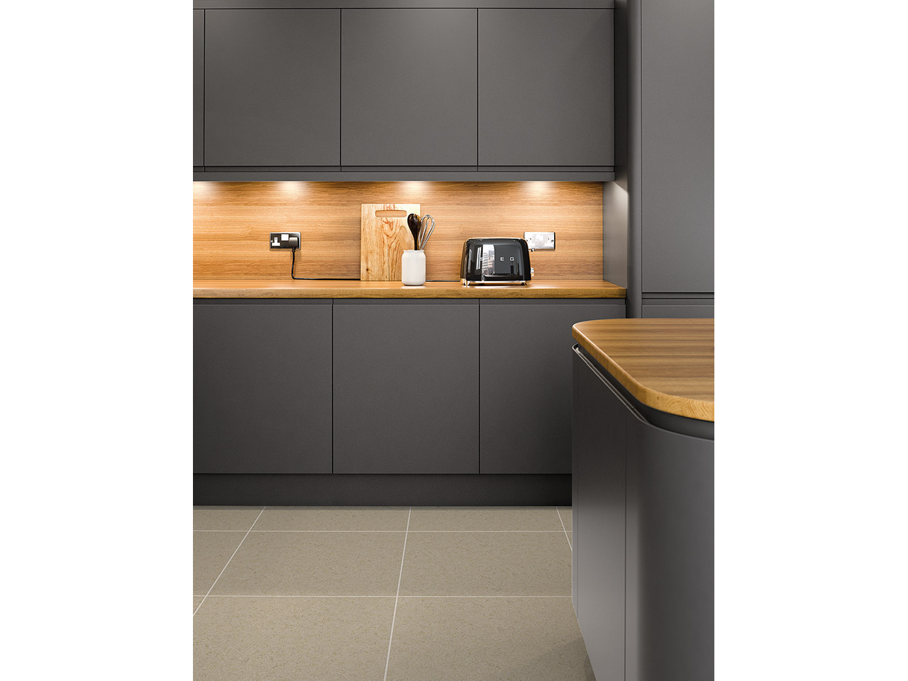 Lucente Kitchen in Anthracite Matt